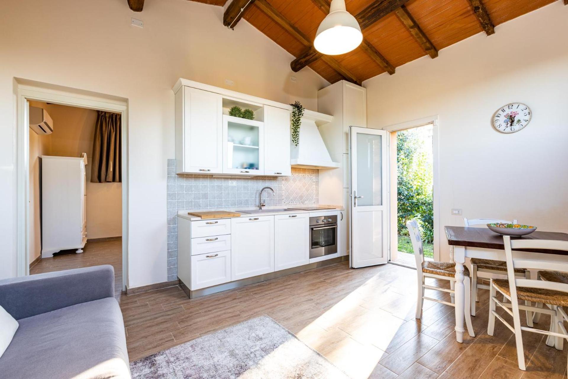 Gorgeous Villa Peccioli, With Private Pool, Ac, Wifi Legoli Kültér fotó